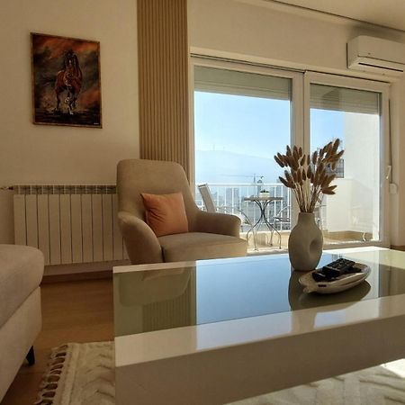 Mina Modern & Cozy Apartment Main City Square Gtc Skopje Exterior foto