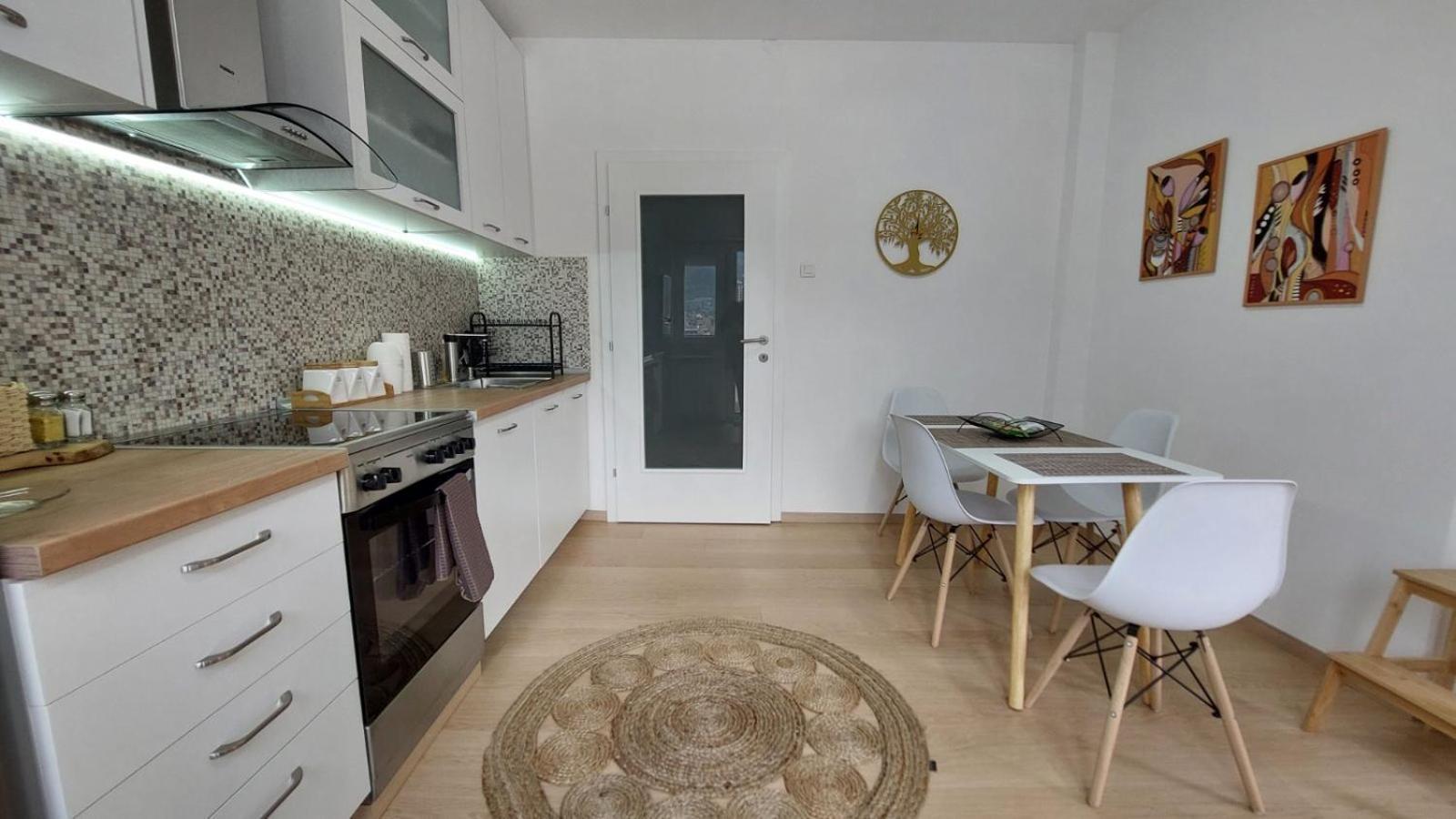 Mina Modern & Cozy Apartment Main City Square Gtc Skopje Exterior foto