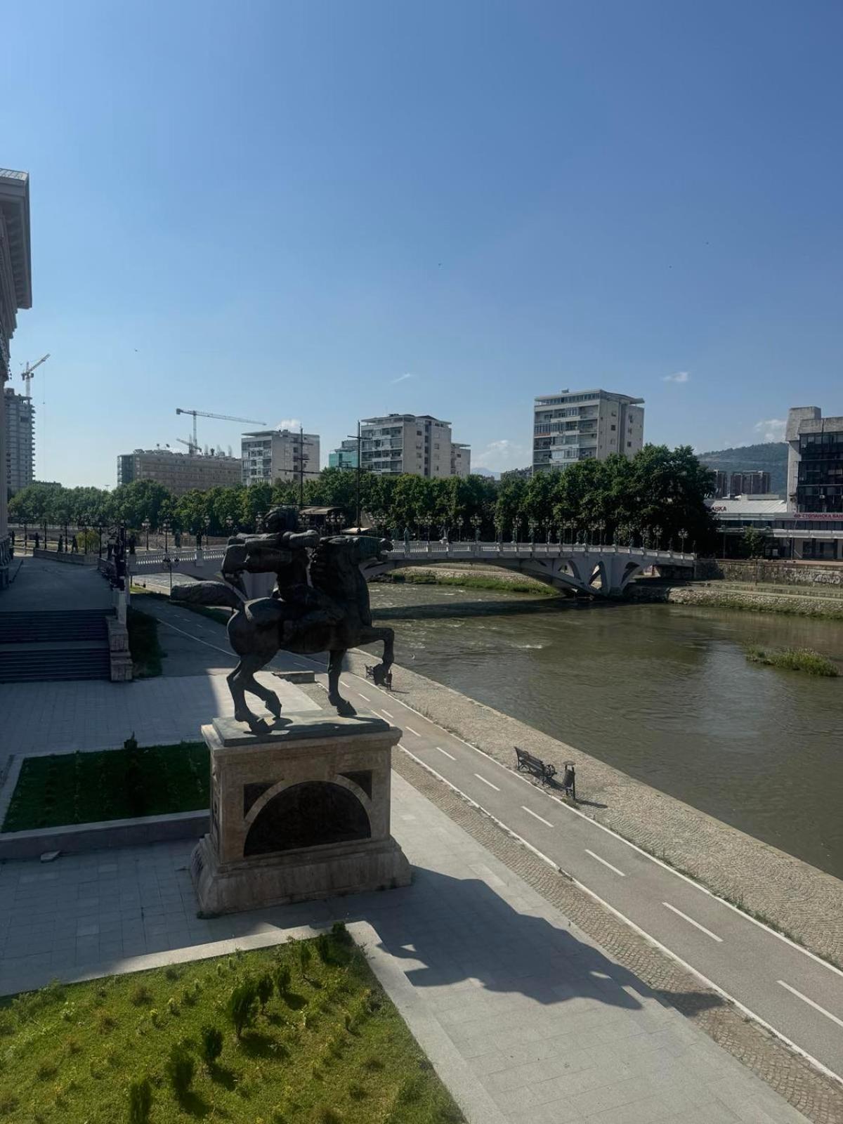 Mina Modern & Cozy Apartment Main City Square Gtc Skopje Exterior foto